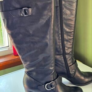 Ladies black tall leather boots size 8 1/2